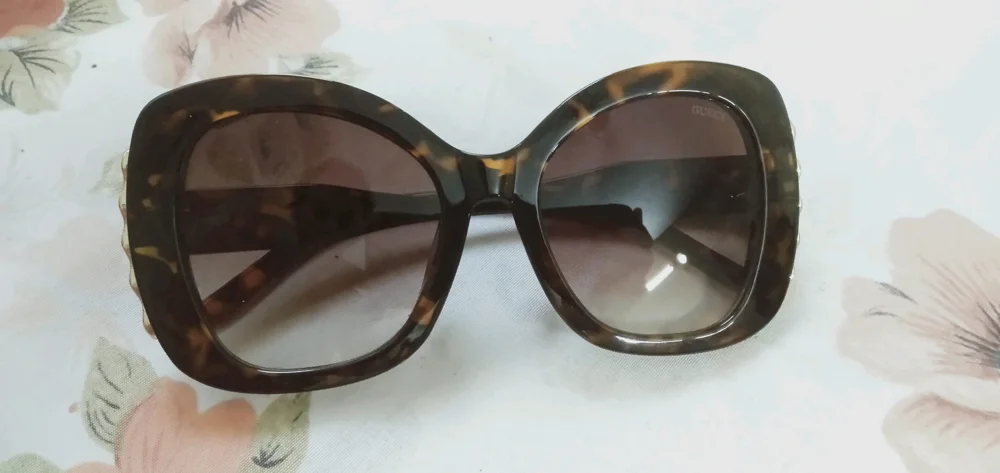 Gucci نضارات شمس