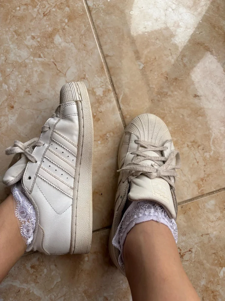 adidas سنيكرز