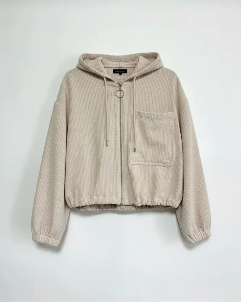Zara سويترات وبلوفرات