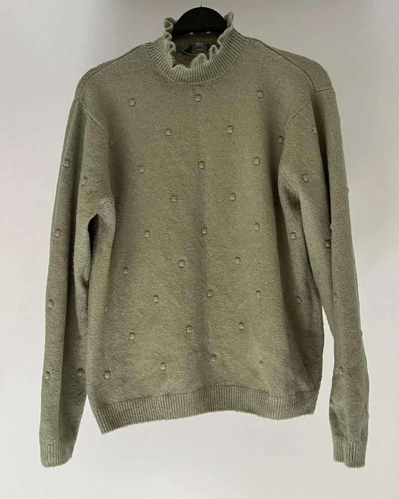 Max Sweaters & Pullovers