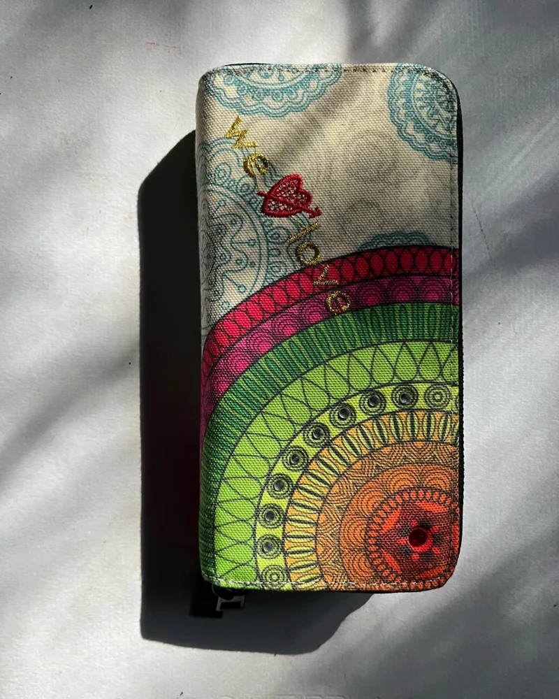 Desigual محافظ