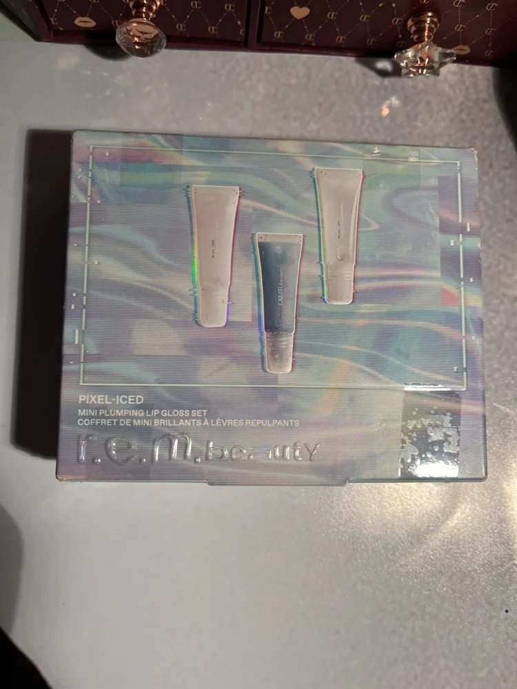 Ariana Grande Makeup
