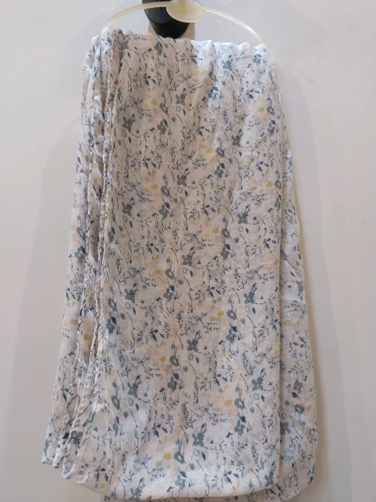 Splash Scarves & Shawls, size Other, photo 3