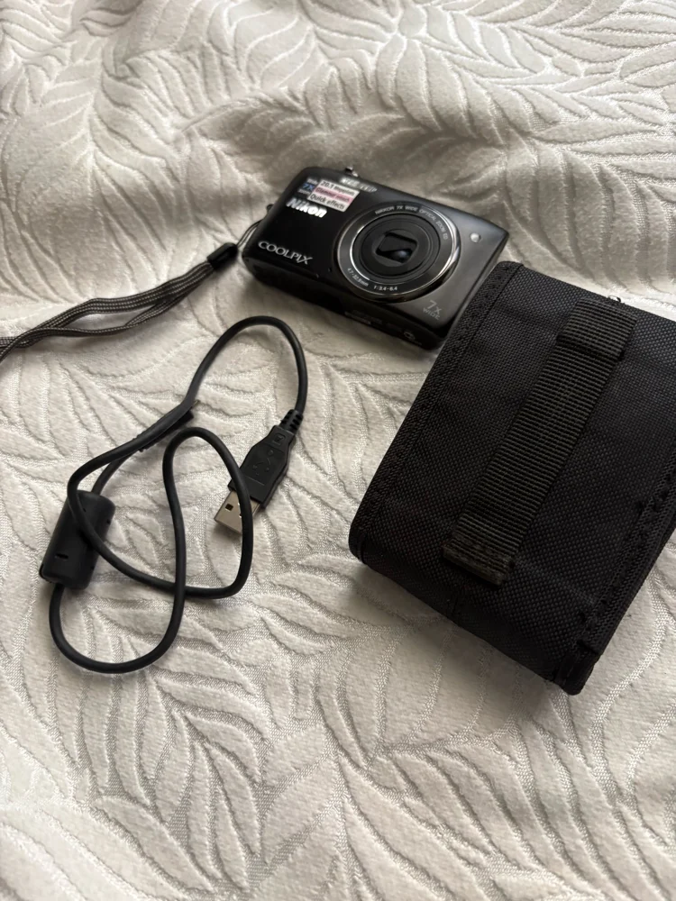 Nikon Digital Cameras, Excellent, photo 4