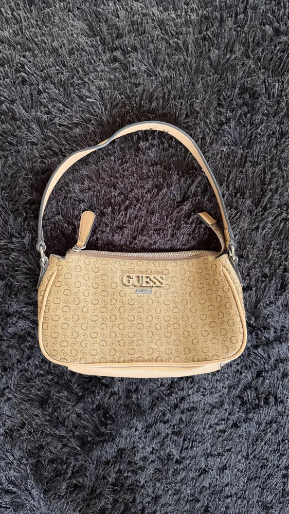 GUESS Shoulder Bags, size One size