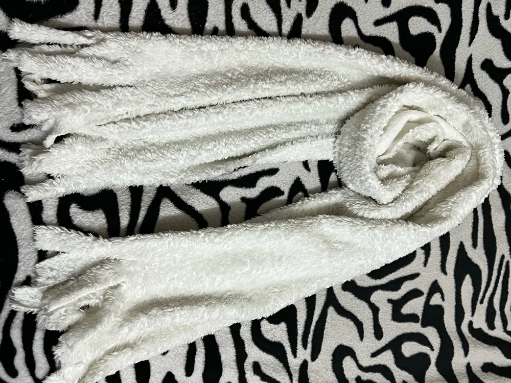 Scarves & Shawls, Excellent, photo 3