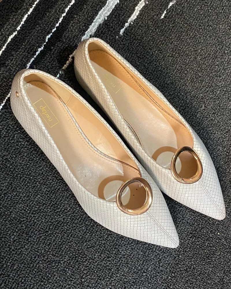 deja vu Flats