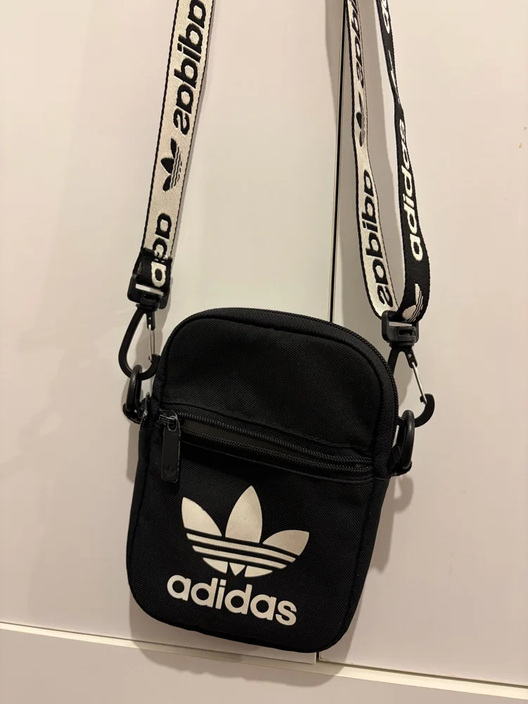 adidas Cross-Body & Messenger Bags