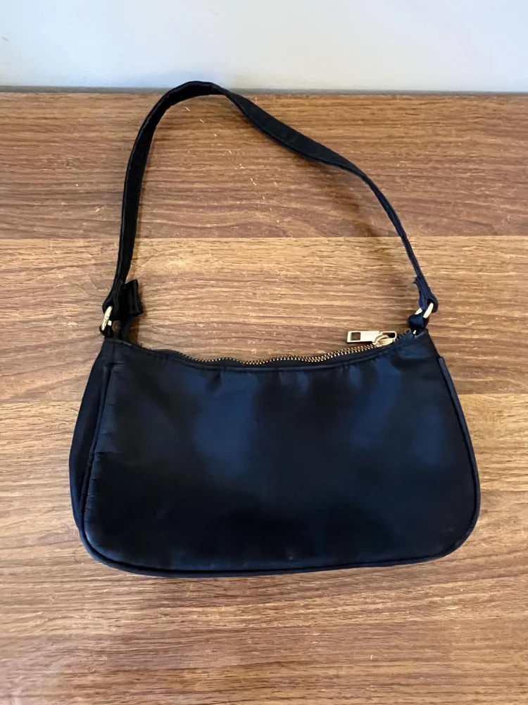 Max Shoulder Bag
