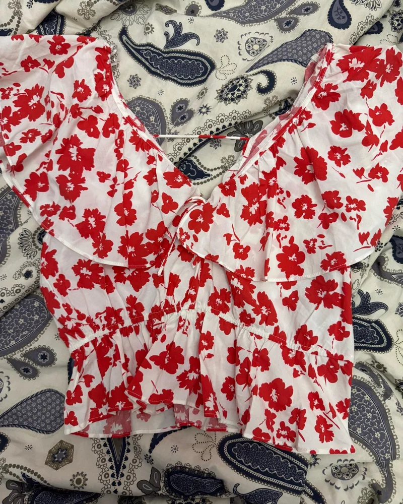 Zara بلوزات