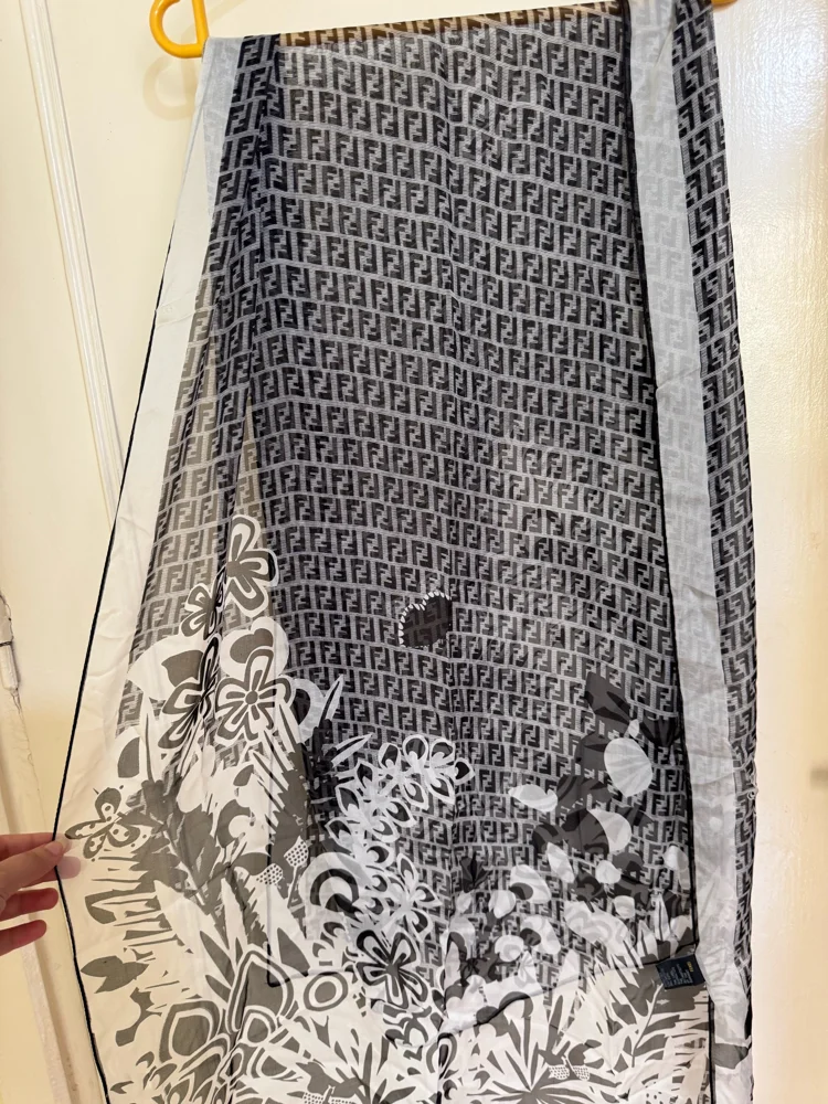 Fendi Scarves & Shawls, Very good, photo 6