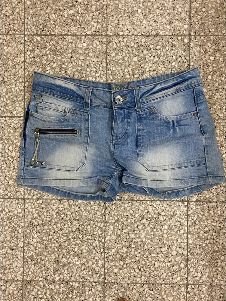 Fishbone Shorts
