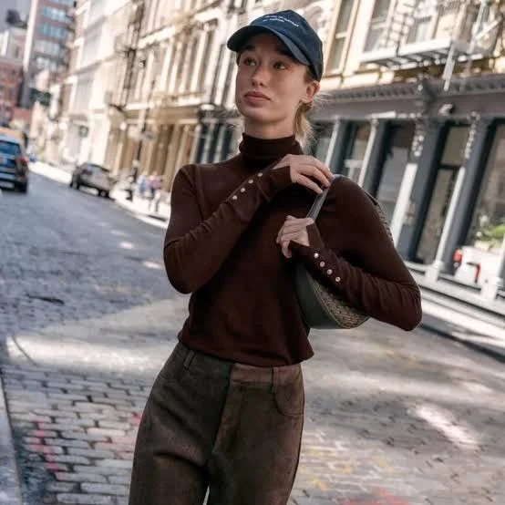 Zara سويترات وبلوفرات