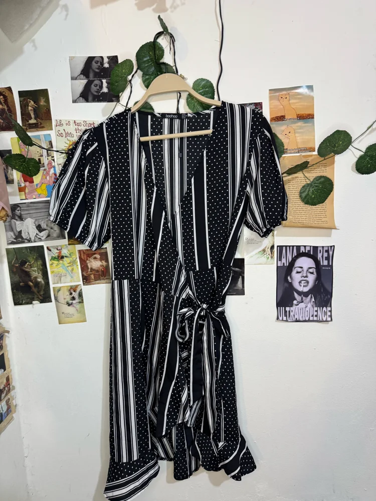Boohoo Midi Dresses