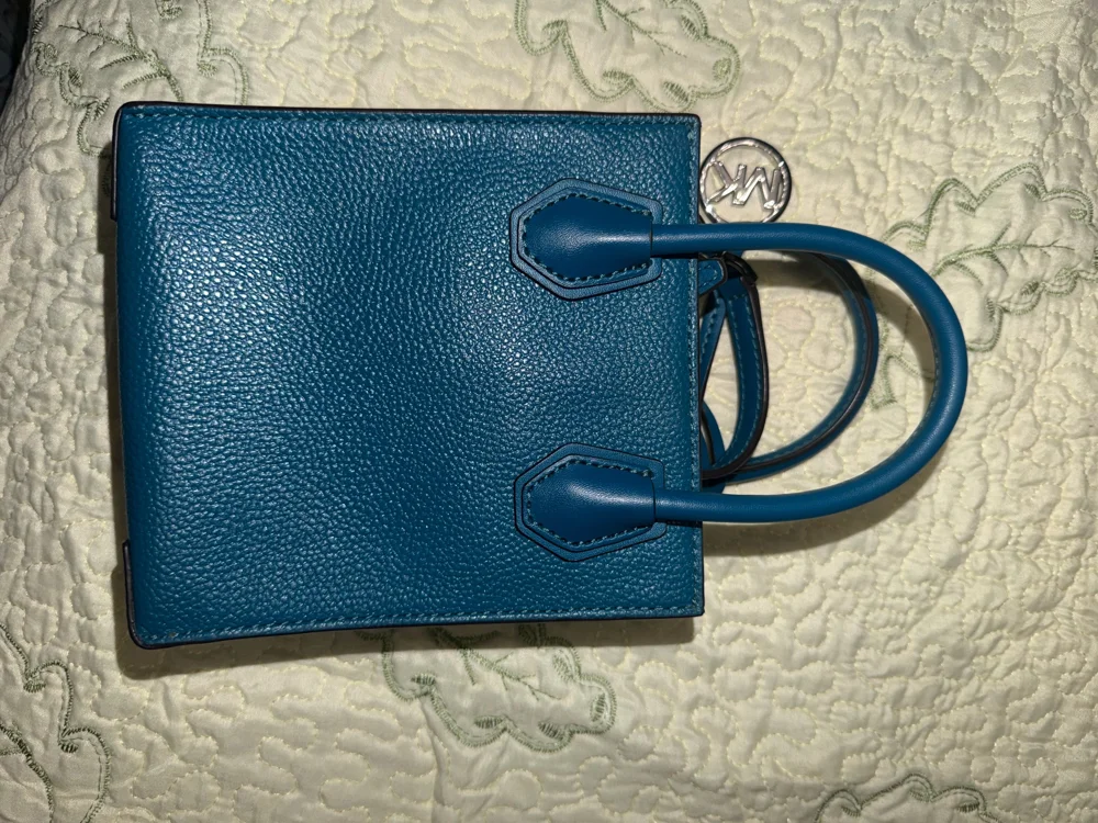 Michael Kors شنط كروس، حالة ممتازة، صورة 3