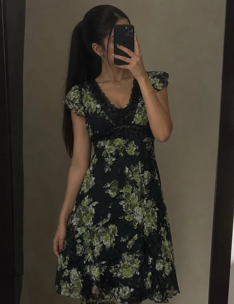 Midi Dresses