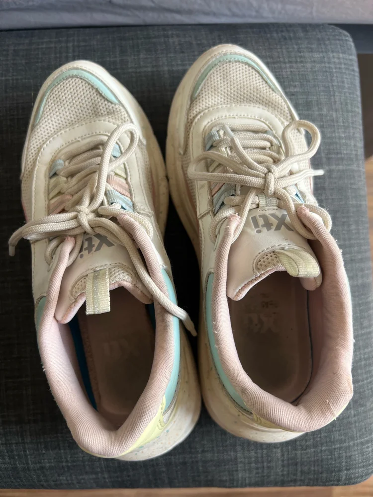XTI Footwear, size 37