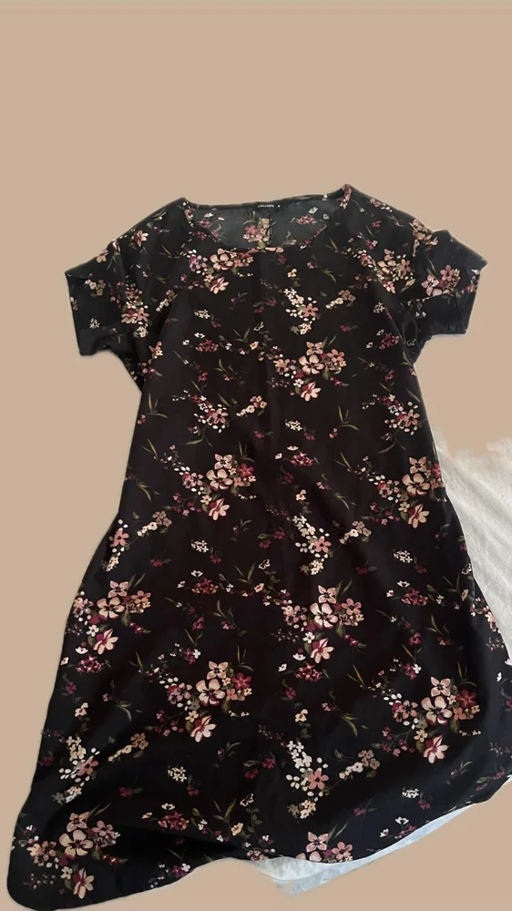 Midi Dresses