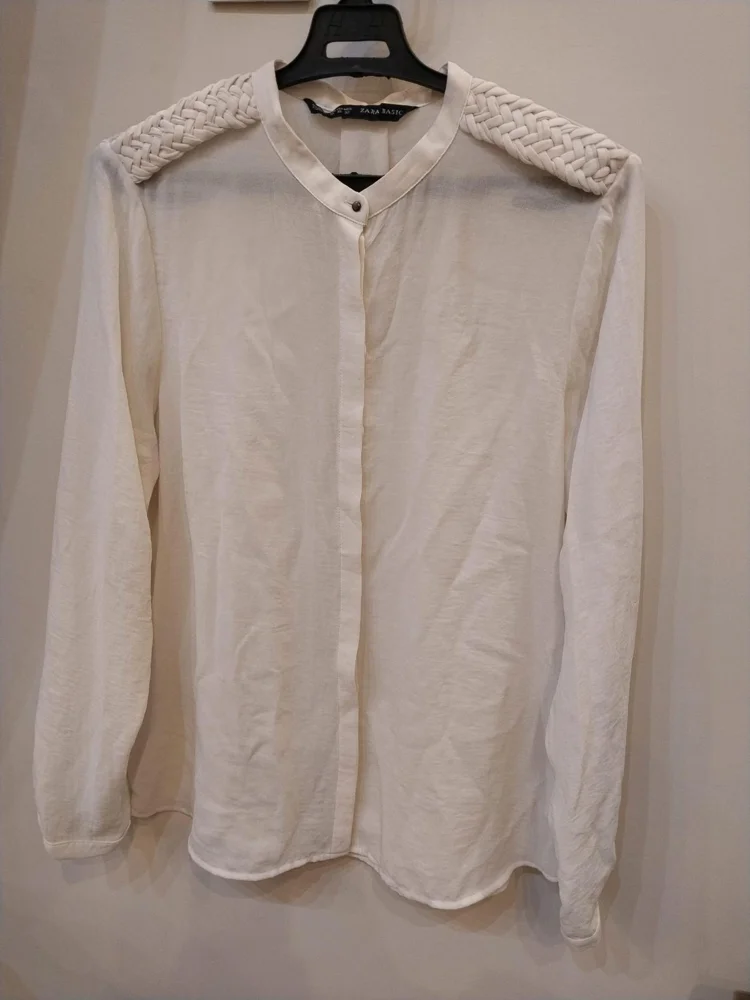 Zara قمصان