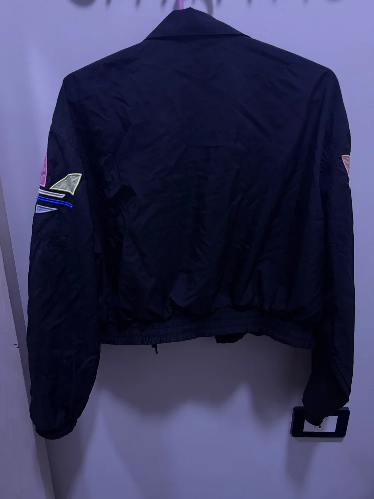 adidas Originals چاكيتات رياضية، حالة ممتازة، مقاس S، صورة 4
