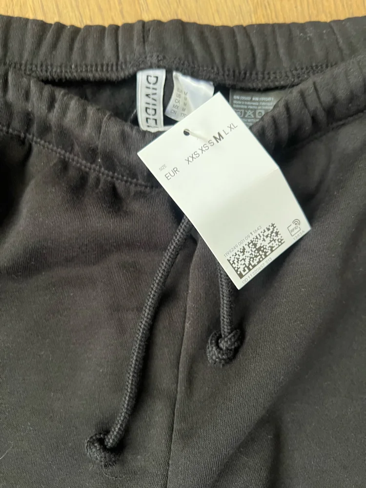 H&M Divided Sweatpants, New with tags, size M / 38 / 10, photo 3