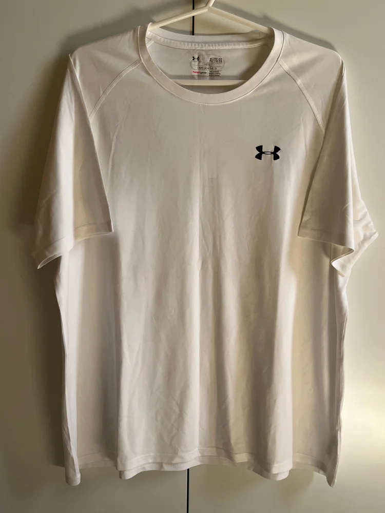 Under Armour T-shirts