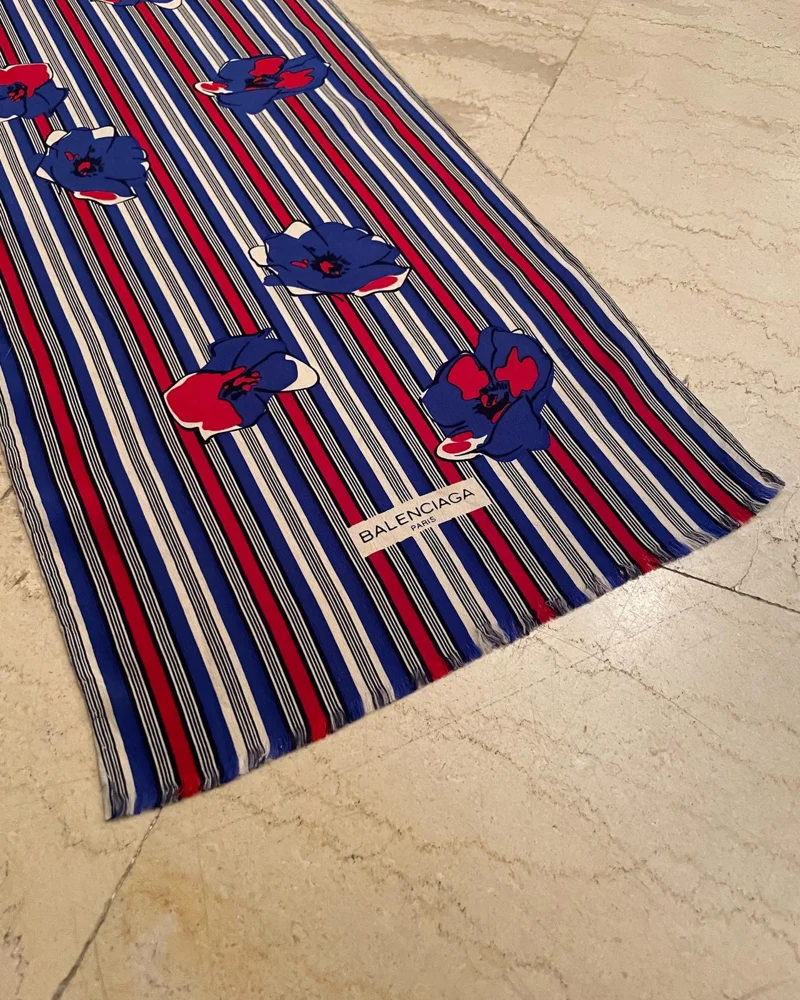 Balenciaga Scarves & Shawls, size One size, photo 2