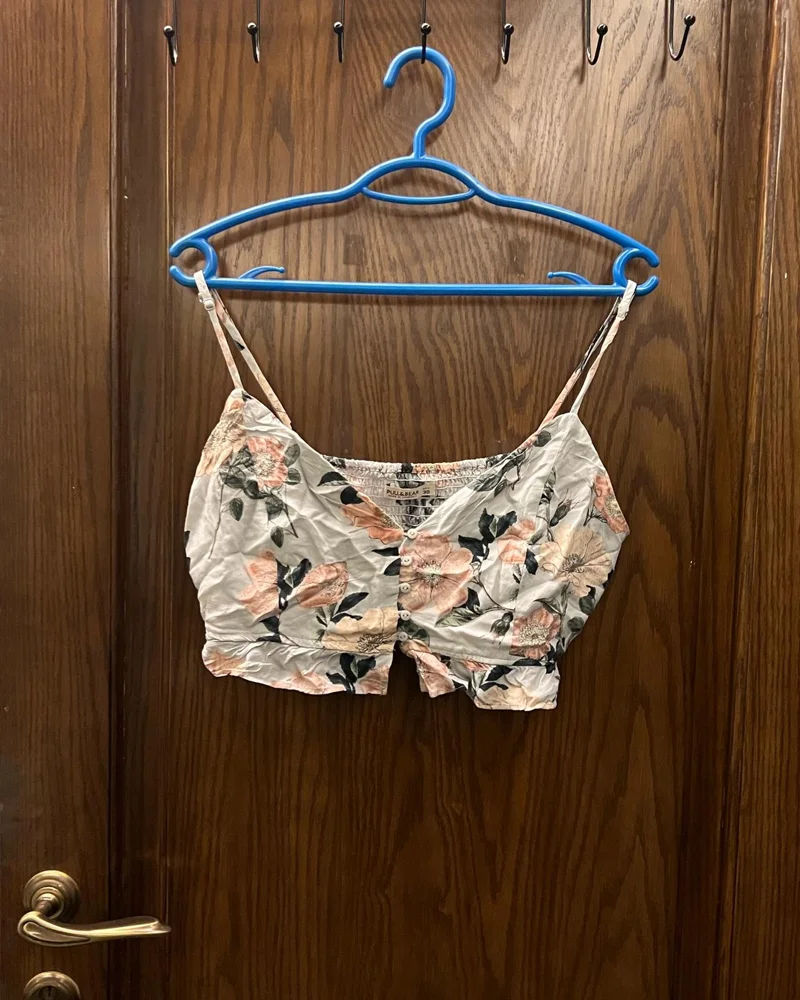 Pull & Bear Crop Tops