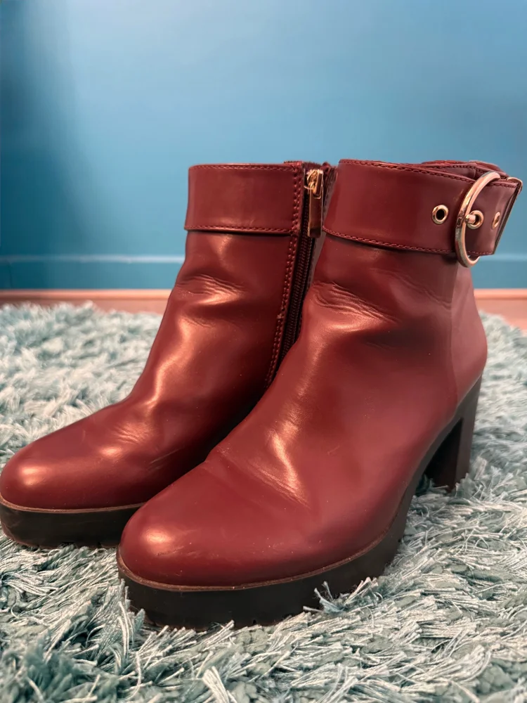 Stradivarius Boots