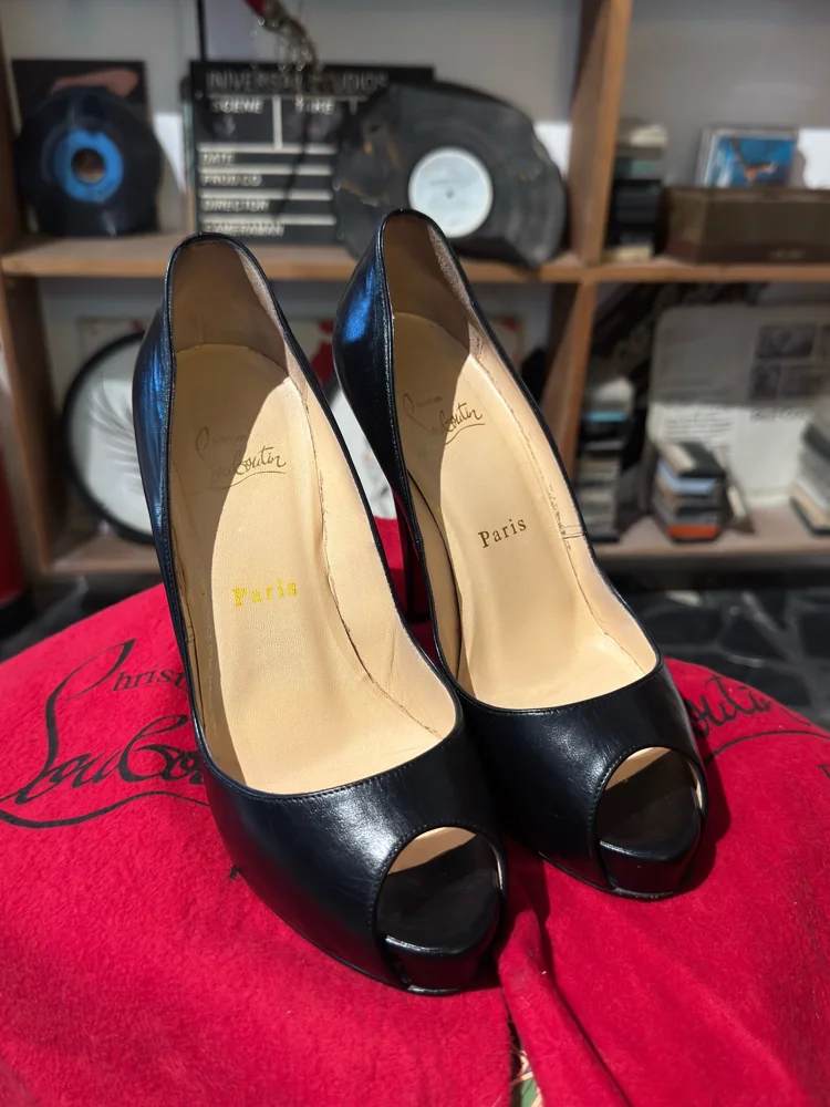 Christian Louboutin Pumps, size 37, photo 2