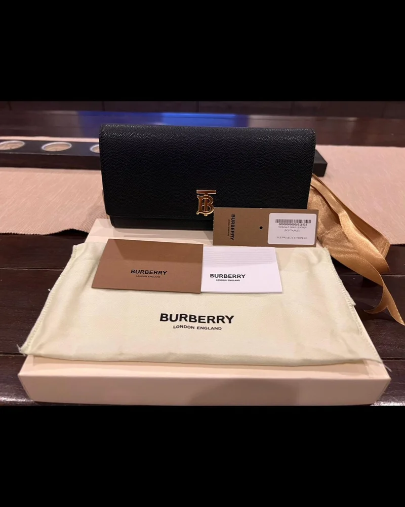 Burberry محافظ
