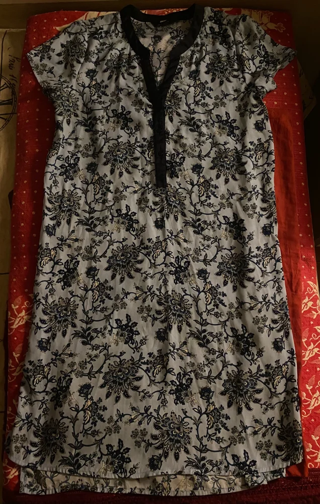 Max Midi Dresses