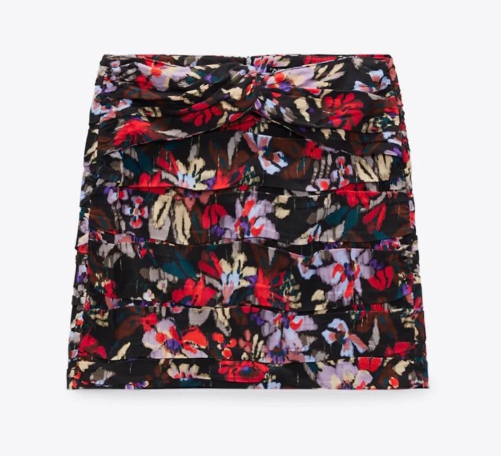 Zara جيبات
