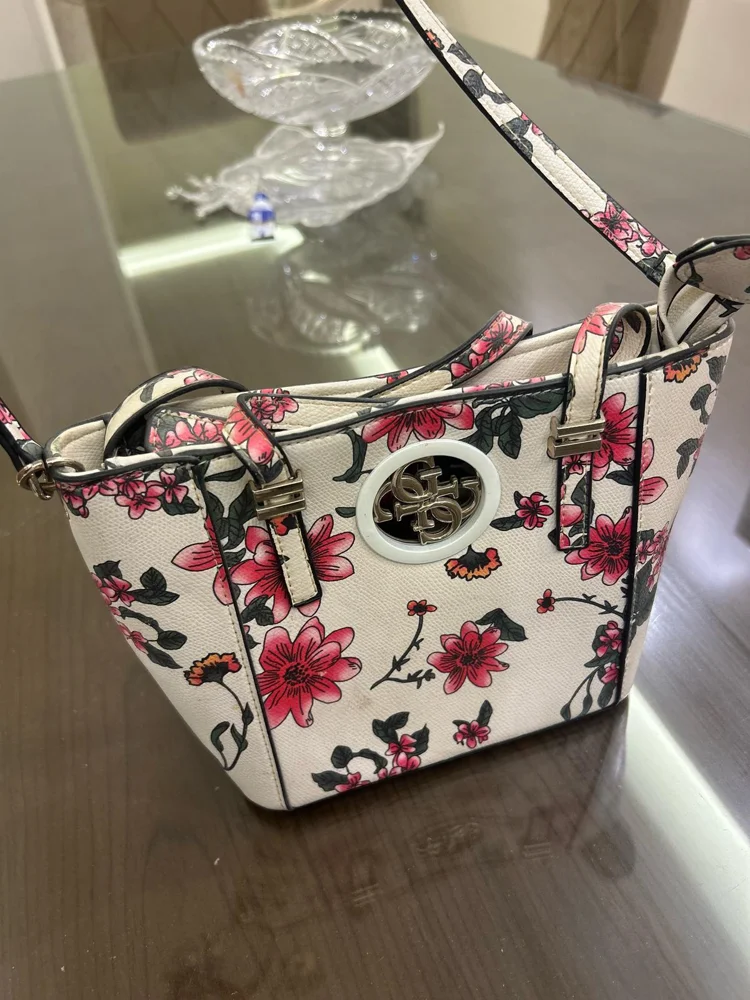 GUESS Cross-Body Bags, Excellent, photo 3