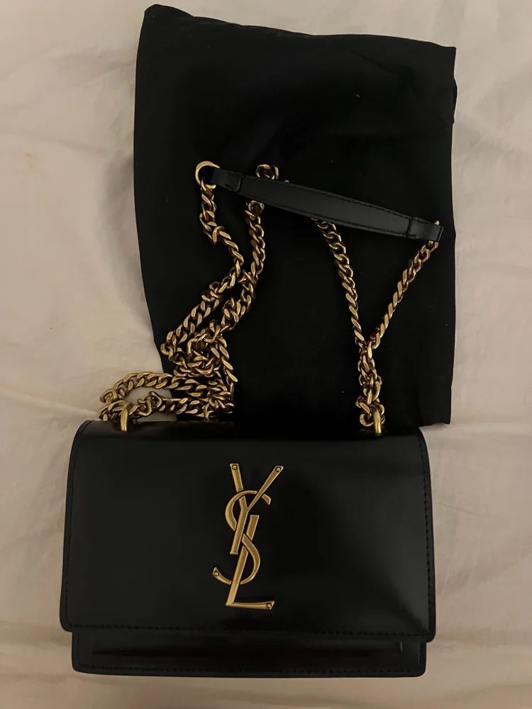Yves Saint Laurent Shoulder Bag