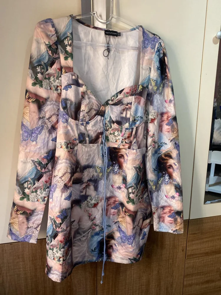 PrettyLittleThing فساتين كوكتيل