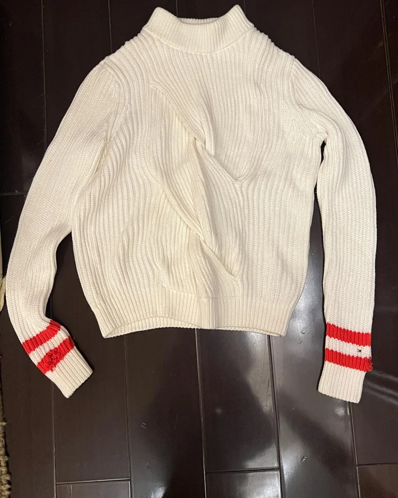 Tommy Hilfiger Sweaters & Pullovers