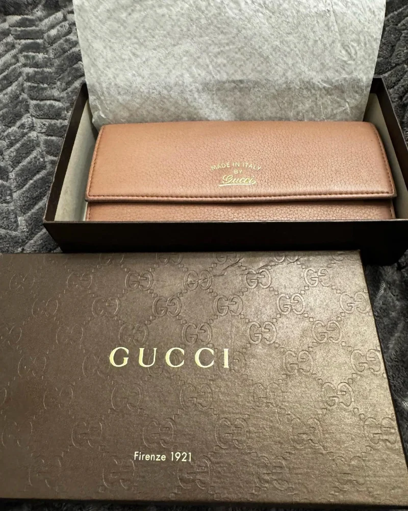 Gucci محافظ