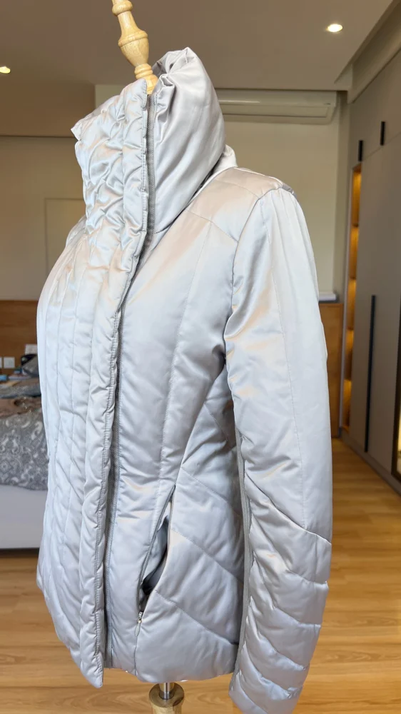 BCBGMAXAZRIA Coats, size S / 36 / 8, photo 5