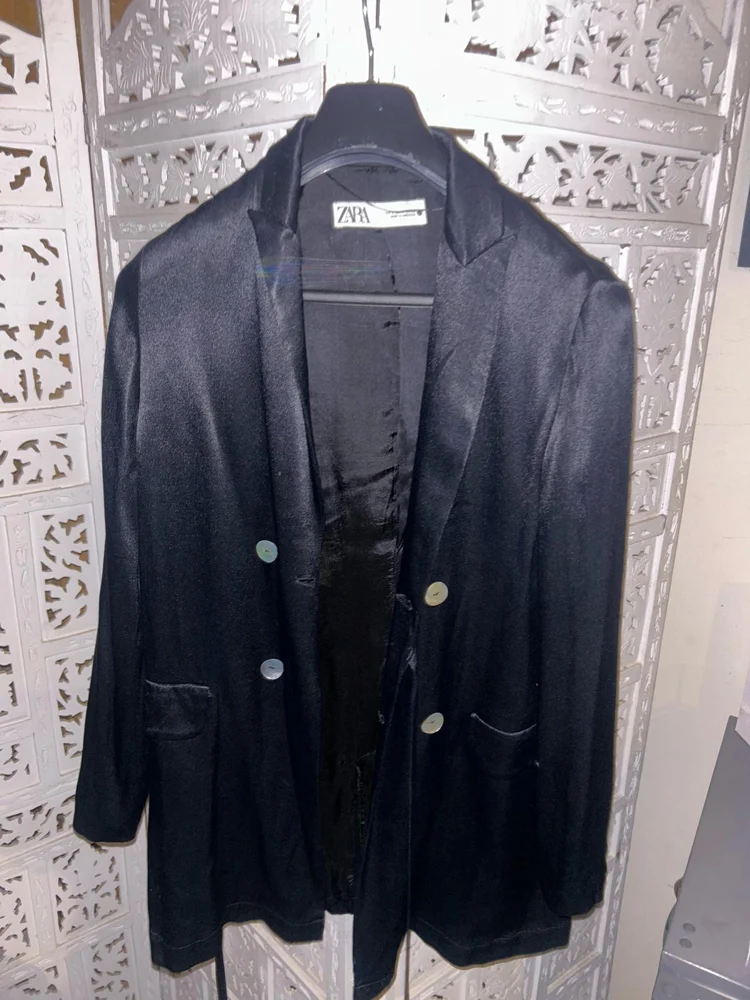 Zara بليزر