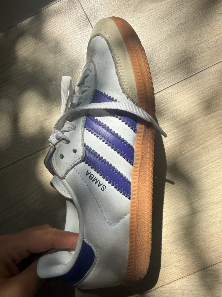 adidas سنيكرز