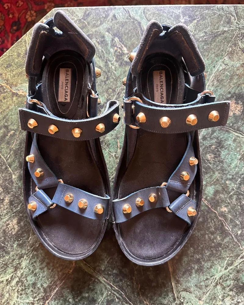 Balenciaga صنادل