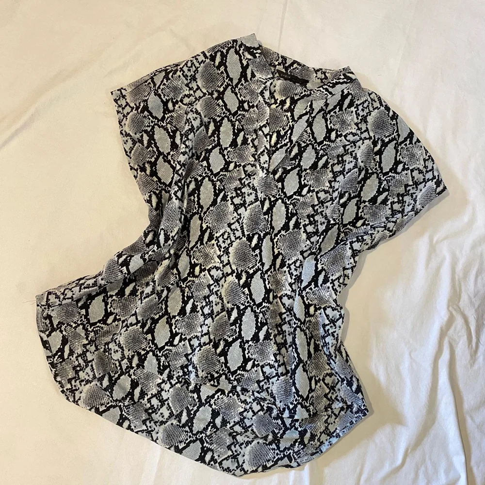 Shein بلوزات