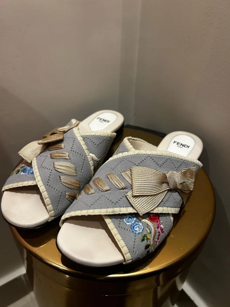 Fendi فلات