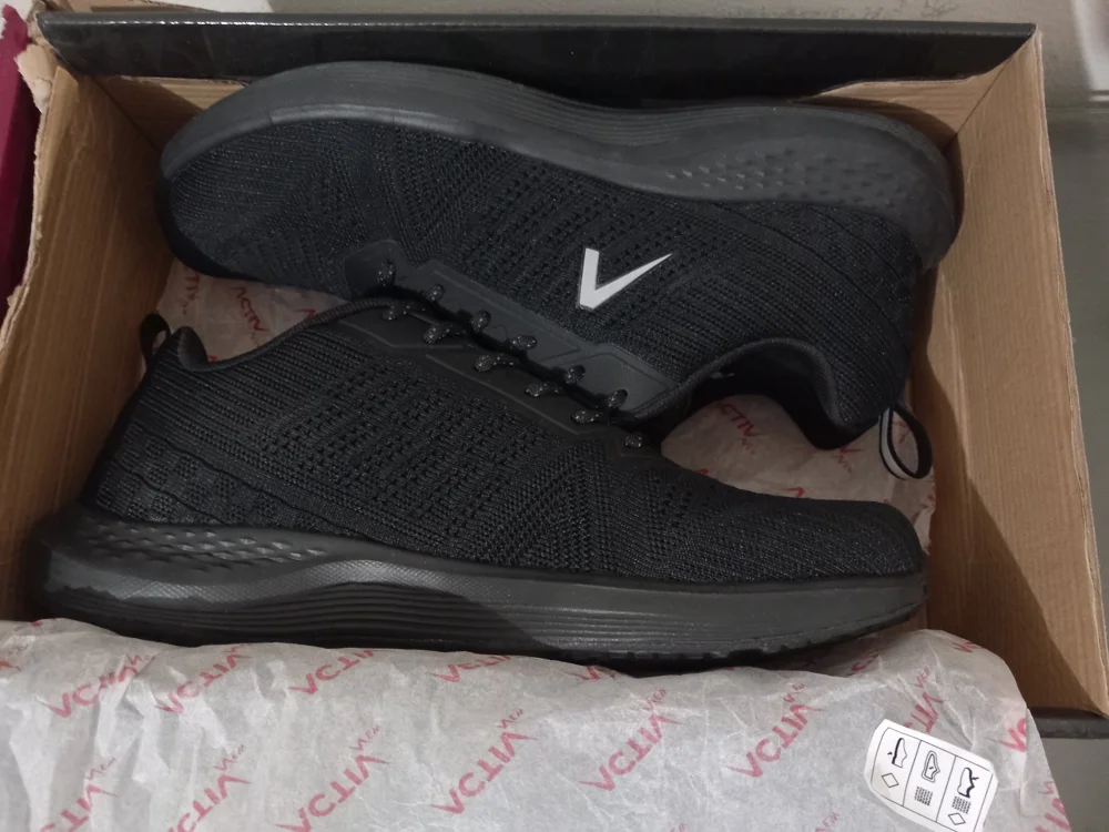 Active Footwear, New with tags, photo 3