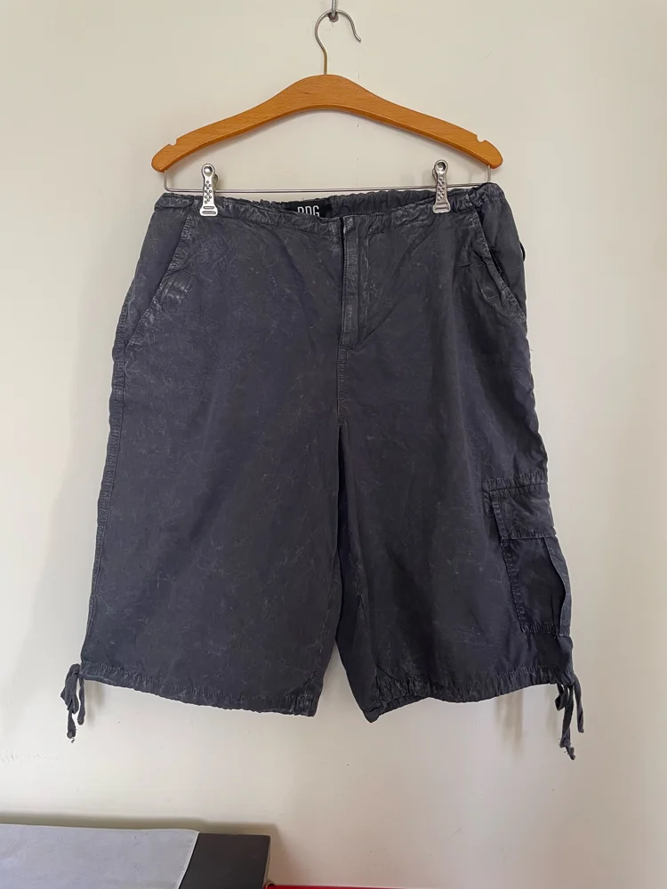 BDG Shorts, size M