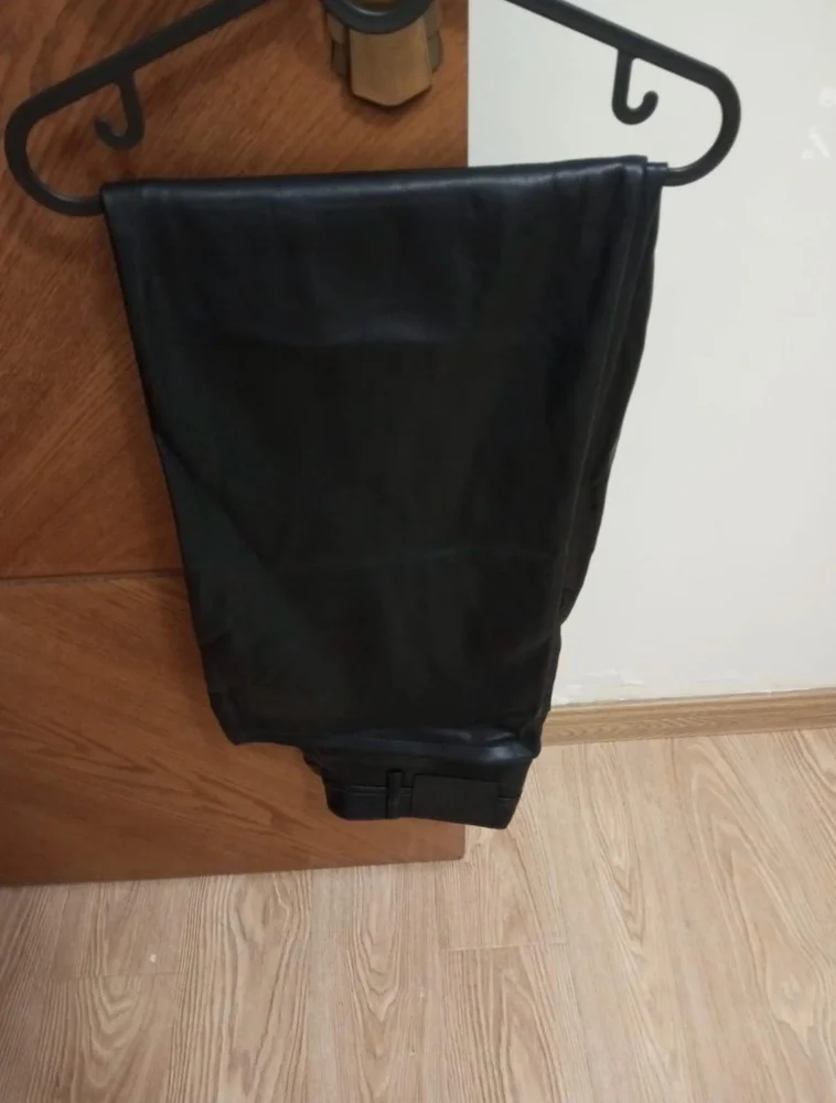 Bershka بنطلونات