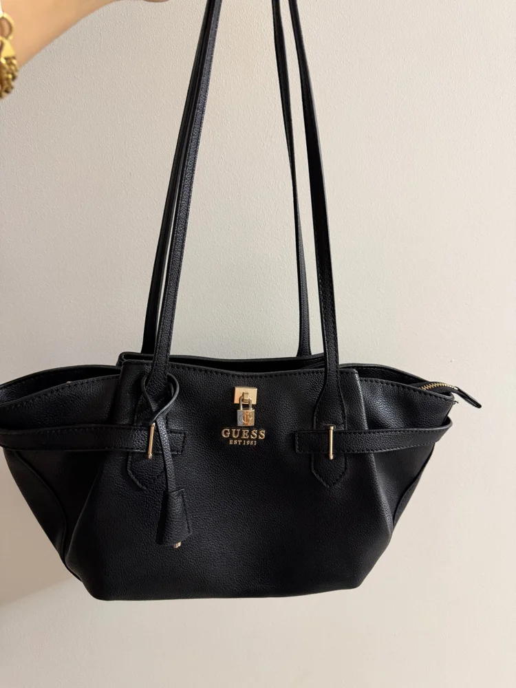 GUESS Shoulder Bag