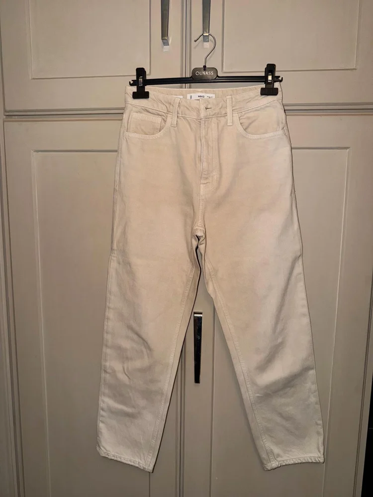 Zara بنطلونات