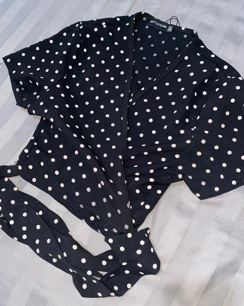 PrettyLittleThing Crop Tops